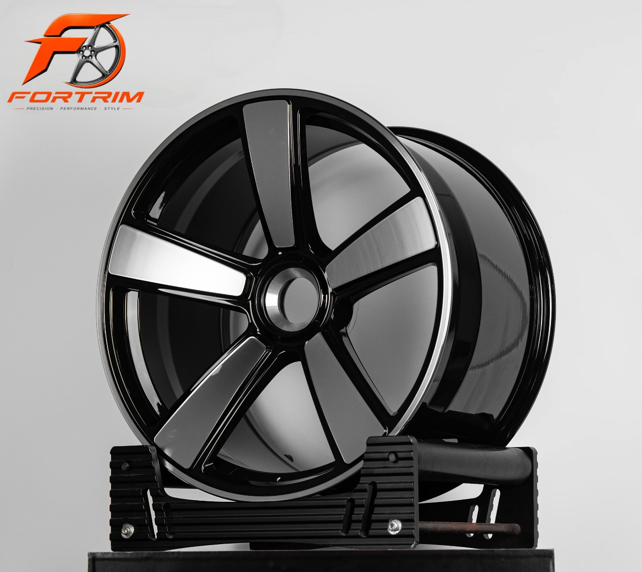 FORTRIM FT-Q5 Gloss Black Five-Spoke
